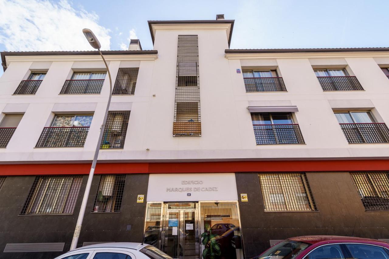 Malagasuite Cozy Center Apartment & Parking المظهر الخارجي الصورة