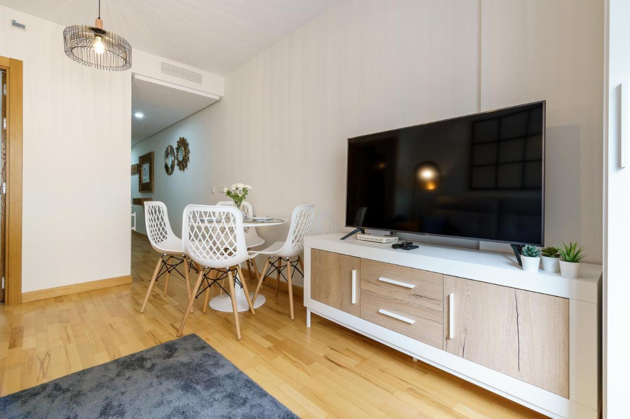Malagasuite Cozy Center Apartment & Parking المظهر الخارجي الصورة
